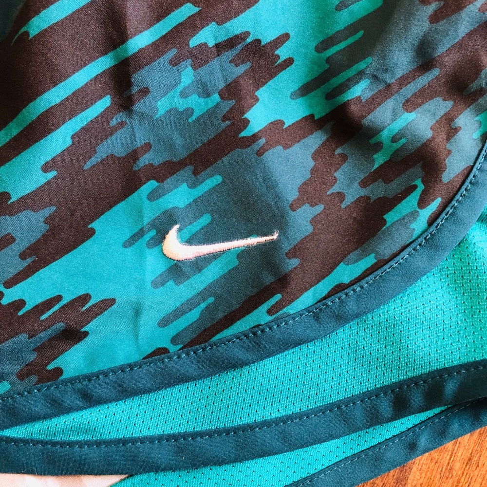 Nike Shorts - Picture 3 of 5